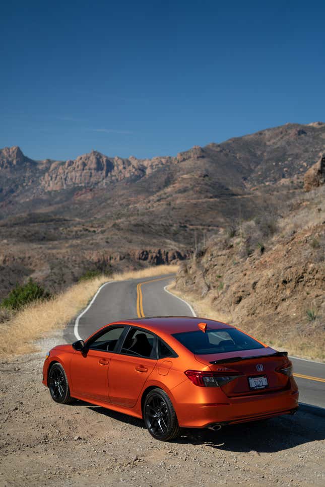Image for article titled The 2022 Honda Civic Si: A Good Compromise Leaves Everyone Happy