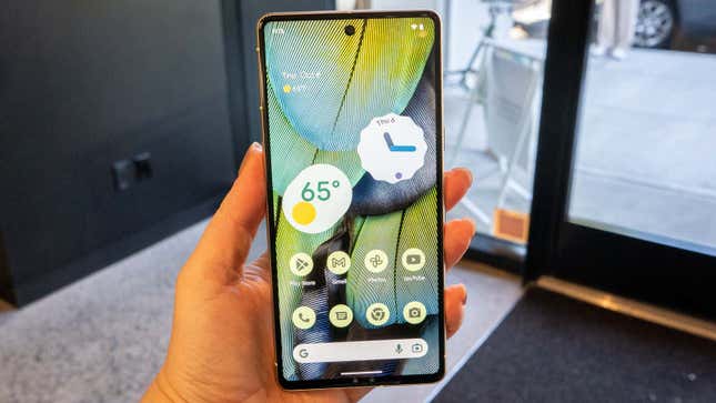Imagen para el artículo titulado Pixel 7 y Pixel 7 Pro: los nuevos teléfonos de Google sorprenden por su precio