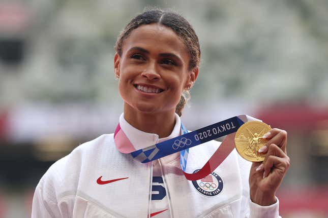 Gold medalist Sydney McLaughlin of Team United States poses during the medal ceremony for the Women’s 400m Hurdles Final on day twelve of the Tokyo 2020 Olympic Games at Olympic Stadium on August 04, 2021 in Tokyo, Japan. 