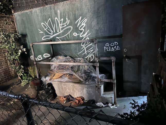 Image for article titled First Look at Last of Us and Stranger Things Houses at Halloween Horror Nights