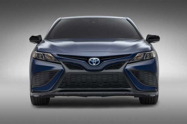 Image for article titled The 15 Non-Hybrid New Cars That Get the Best Fuel Mileage