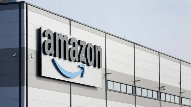 Image for article titled Amazon Thinks Its Abortion Benefit Will Distract From Its Union-Busting