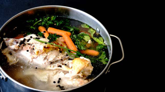 Image for article titled The Easiest Way to Make Beautiful, Flawless Turkey Stock