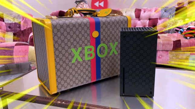 Imagen para el artículo titulado El YouTuber más grande de Japón compró la Xbox de Gucci de 10.000 dólares