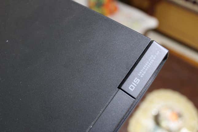 HP Victus 15 corner