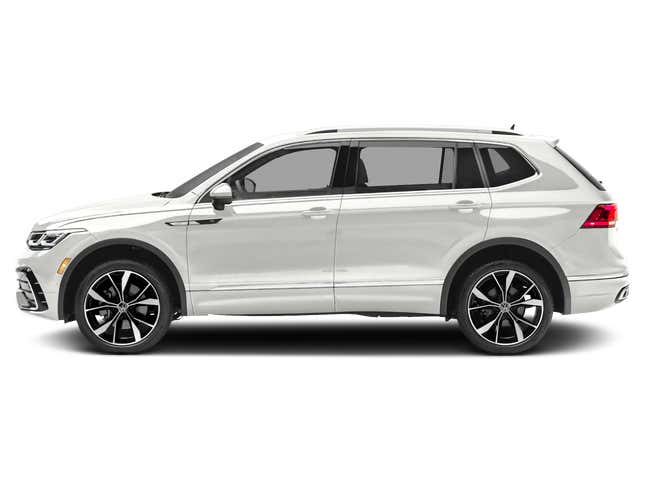 Volkswagen Tiguan / 2.0T S FWD 2023. Profile, Facing to the Left