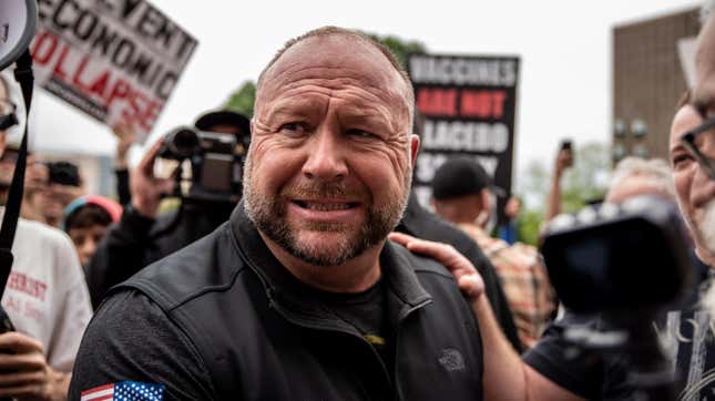 Image for article titled The Chumboxes That Helped Alex Jones Stay in Business