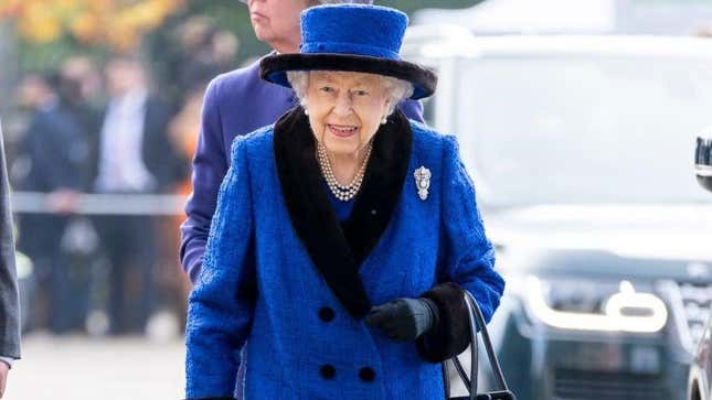 Image for article titled Even Queen Elizabeth Needs a Side Hustle