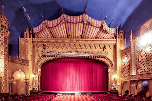 Image for article titled A 30-year-old is resurrecting one of Chicago’s most endangered landmarks