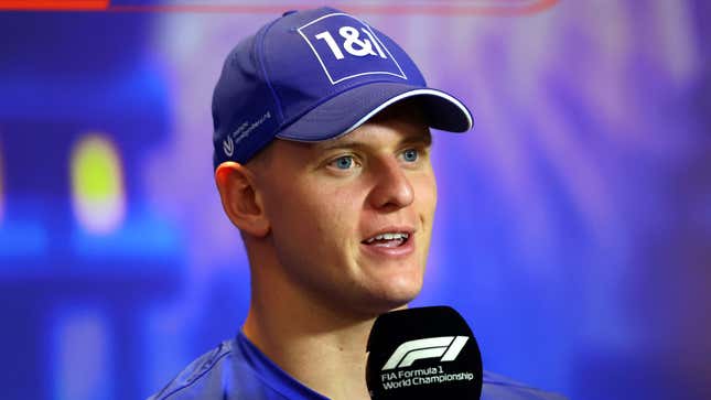A photo of Mick Schumacher in an interview in Abu Dhabi. 
