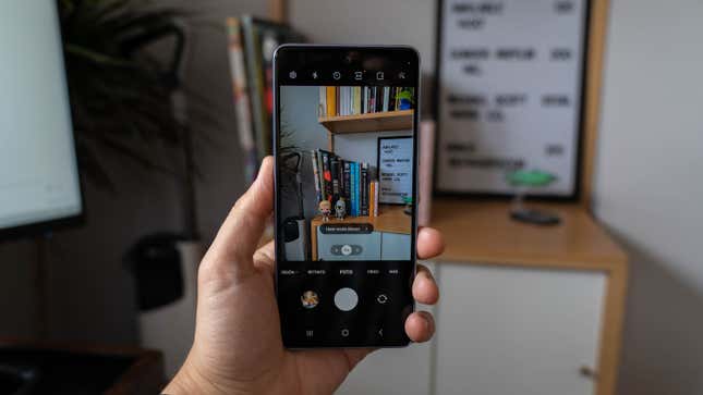 Imagen para el artículo titulado Samsung Galaxy A53, análisis: bueno, bonito y (ahora) barato