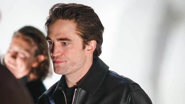 Image for article titled Robert Pattinson and I Have The Same Hobby: 'Fretting'