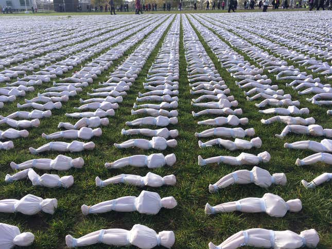 Armistice Day An Exhibit Of 72 397 Bodies Captures What We Lost