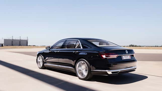 A photo of the rear quarter of the Vw Phaeton D2 concept.