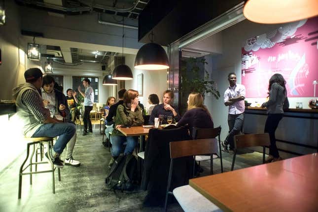 The lounge area at Grids Akihabara.
