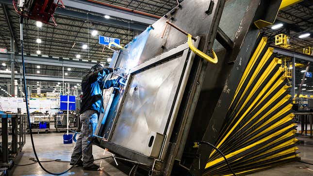 Fabrication of the Evolution’s auxiliary cab.