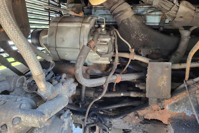 Image for article titled One of the Weirdest Buses to Grace American Roads Has Popped up for Sale in Michigan
