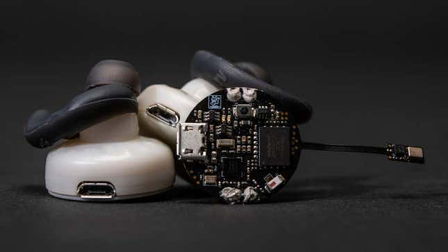 Imagen para el artículo titulado Investigadores crean auriculares inalámbricos que podrían mejorar enormemente el futuro de la cancelación de ruido