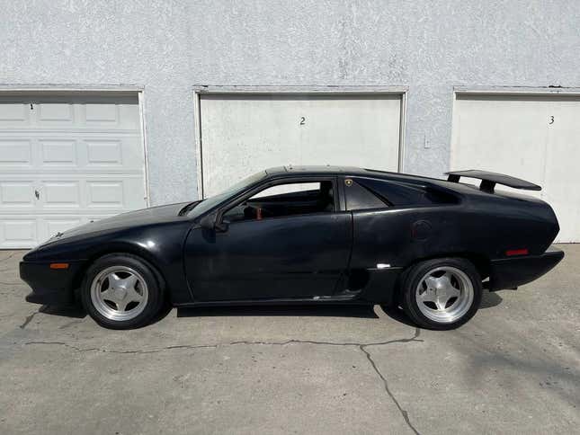 Image for article titled At $11,500, Is This 1986 Pontiac Fiero ‘Artero’ an Artful Deal?