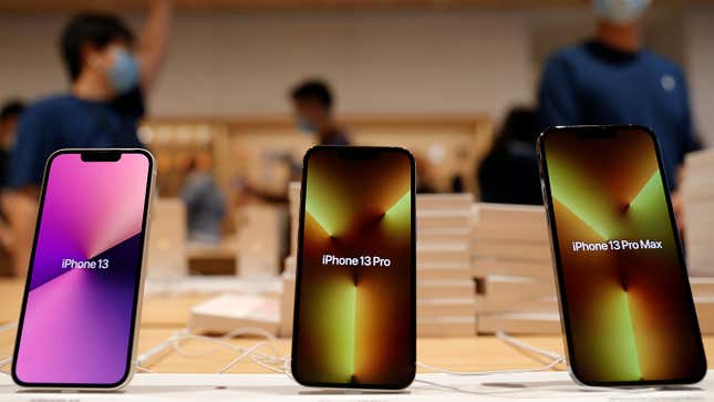 Image for article titled Daily Brief:アップル、ついにセルフ修理解禁