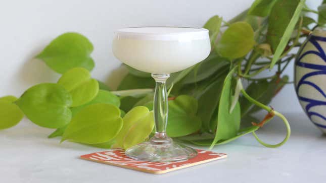 Image for article titled How to Make &#39;Creamier&#39; Cocktails Without Any Cream