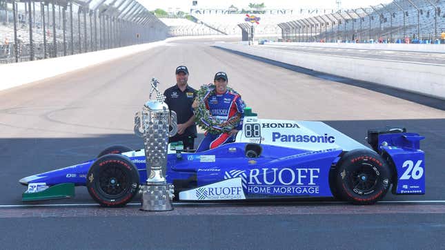 Image for article titled There&#39;s A $380,000 Bonus From Borg Warner Waiting For Takuma Sato In Victory Lane At The Indy 500
