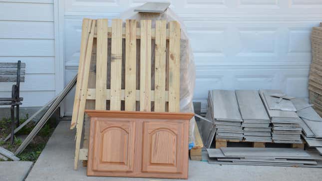 Image for article titled How to Properly Dispose of Your Leftover Home Renovation Materials