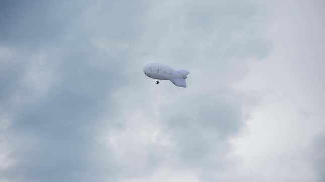 Image for article titled The Pentagon Claims a Chinese Surveillance Balloon Has Been Floating Over the U.S. for Days
