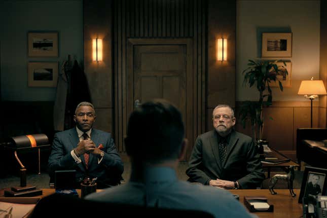 (L to R) Carl Lumbly as C. Auguste Dupin, Nicholas Lea as Judge John Neal, Mark Hamill as Arthur Pym in episode 105 of The Fall of the House of Usher. 