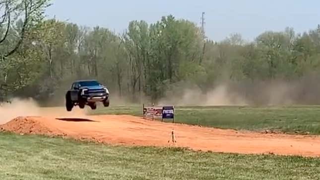 Image for article titled Ford F-150 Raptor Owner Breaks His Back After Off-Road Jump