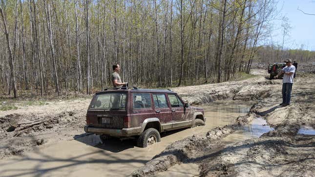 Image for article titled 2021 Staff Pick: I Found My Lexus GX 470's Achilles' Heel Off-Roading With Jeeps