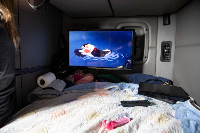 Image for article titled How truckers make a home on the road