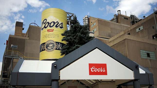 2008年，COORS BREWING工厂的COORS酿造厂的外部