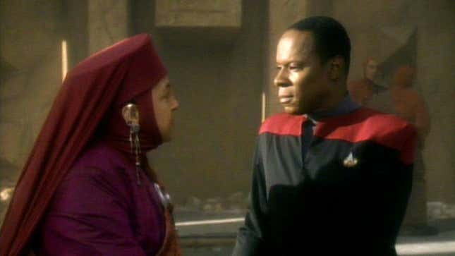 Image for article titled 9 Episodes From Deep Space Nine&#39;s First Season That Prove It&#39;s Better Than You Remember