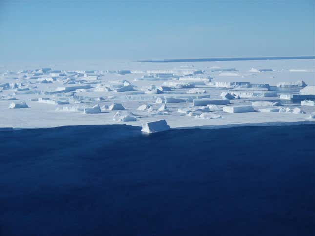 Image for article titled Aerial NASA photos reveal Antarctica’s most remote areas