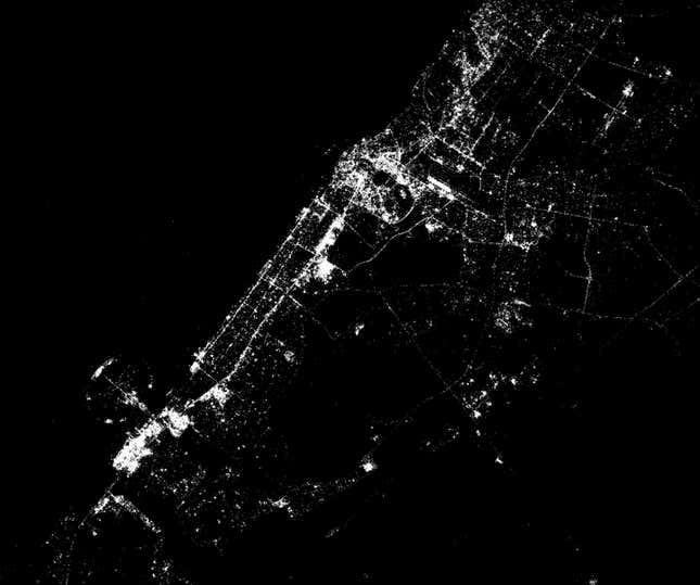 Image for article titled Marvelous footprints of world cities revealed by Foursquare check-ins
