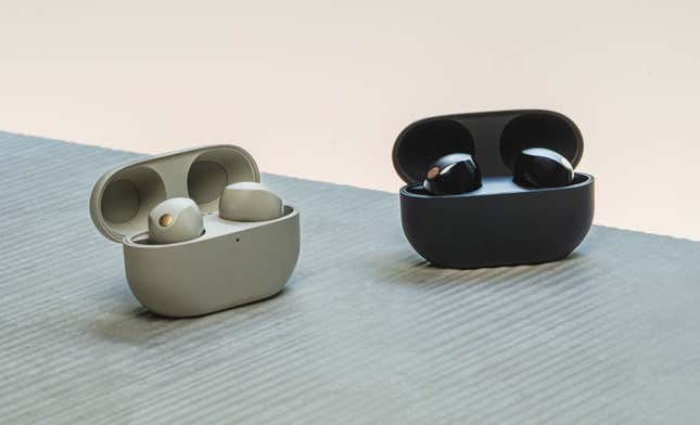 Sony WF-1000XM5, los nuevos auriculares con cancelación de ruido llegan en dos colores