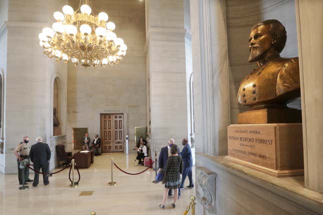 Image for article titled Tennessee Finally Removes Bust of KKK Leader Nathan Bedford Forrest from Capitol