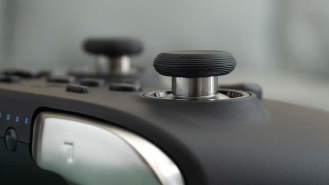 Photo of GuliKit KingKong Pro 2 controller joysticks