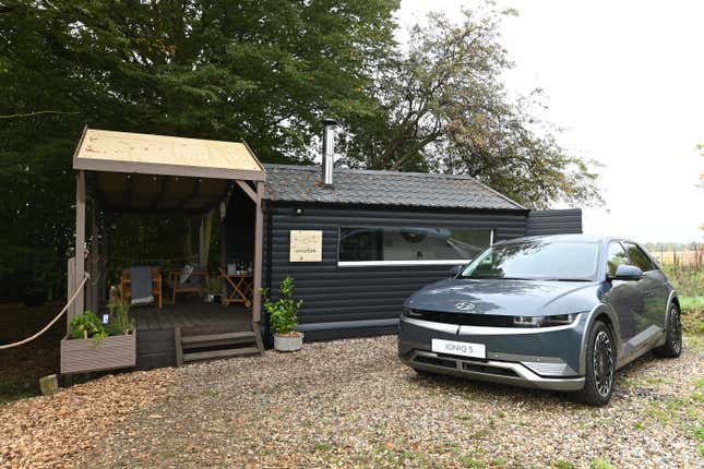 Image for article titled Hyundai Built a Mini Resort Powered Entirely by Ioniq5s
