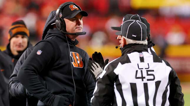 Image for article titled Roger Goodell thinks refs are doing great