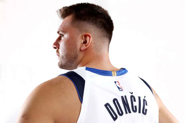 Image for article titled For NBA MVP, the value bet is Zion, but who will actually win is obvious