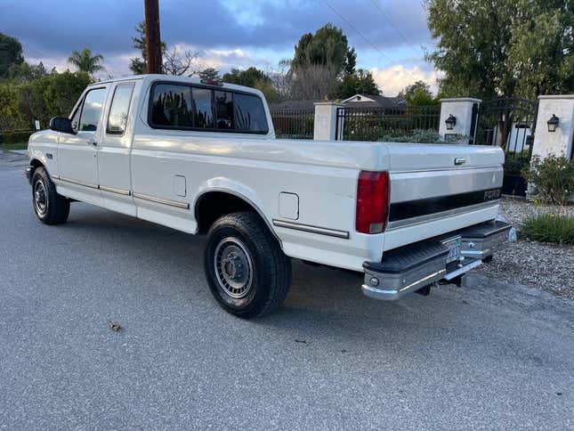 Image for article titled At $6,500, Does This 1994 Ford F250 XLT Work for You?