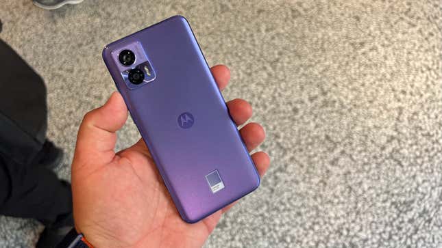 Imagen para el artículo titulado Motorola da un salto gigante con sus smartphones más atractivos hasta la fecha