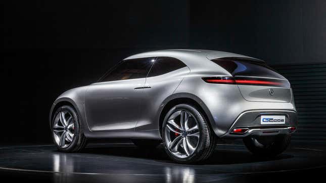 Image for article titled Mercedes-Benz’s new SUV is basically a giant solar panel