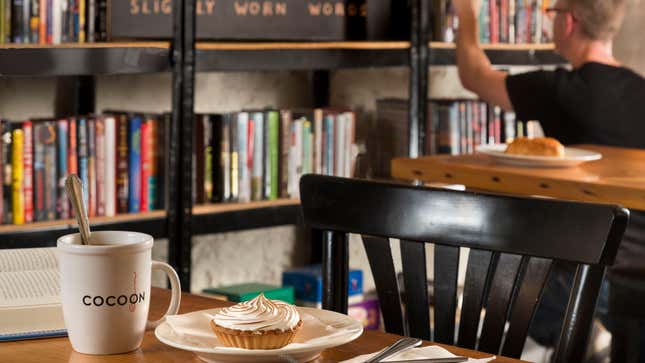 Image for article titled We Can’t Let Bookstore Cafés Die