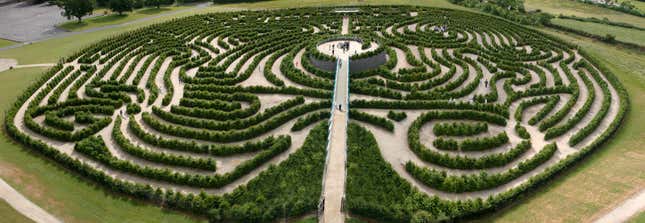 Image for article titled Photos: The world’s most impressive outdoor mazes and labyrinths