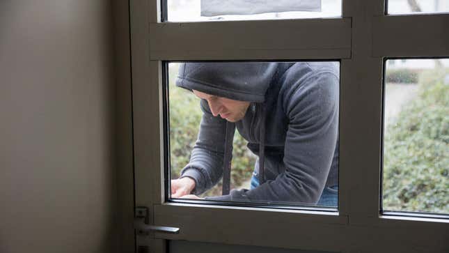 Image for article titled 18 Things You Need to Know to Prevent a Home Burglary