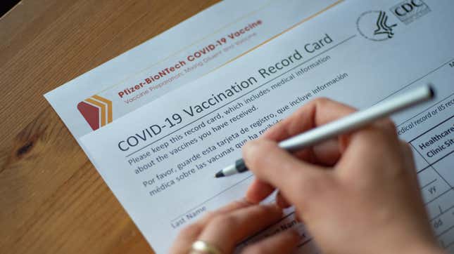 Image for article titled Should You Put Your Vaccination Status on Your Resume?