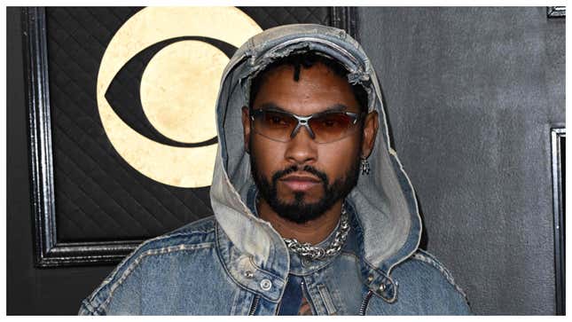 Image for article titled Did Miguel Go Too Far In IG Post After L.A. Concert?